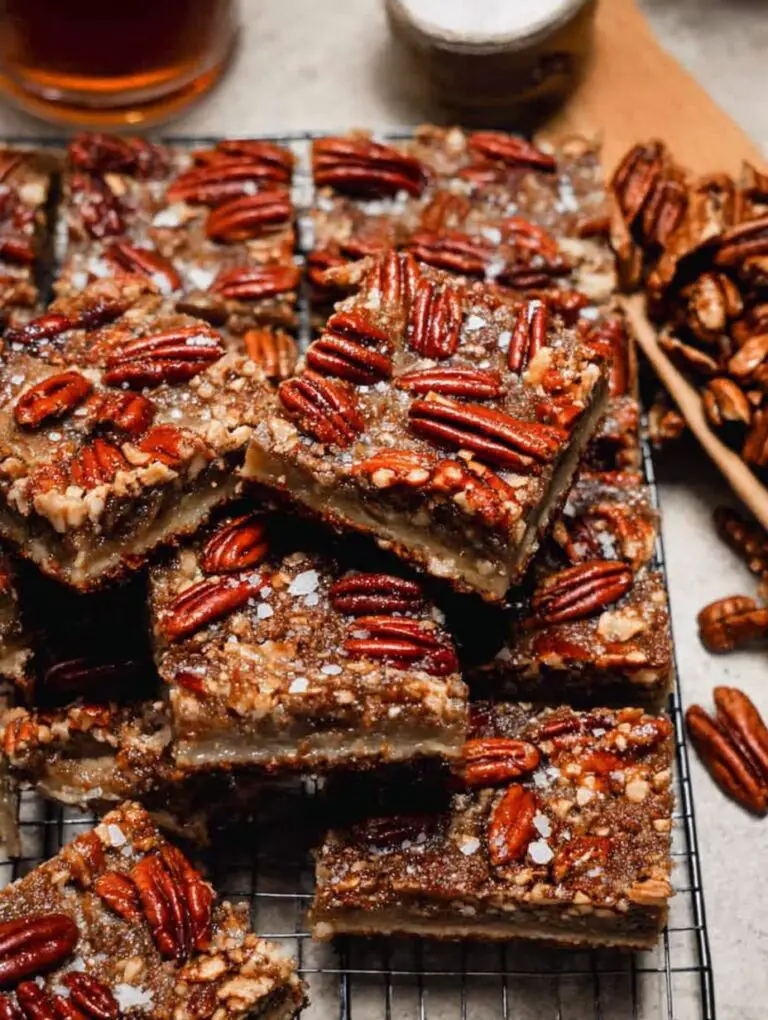 Easy Salted Maple Pecan Pie Bars Recipe for Thanksgiving Desserts
